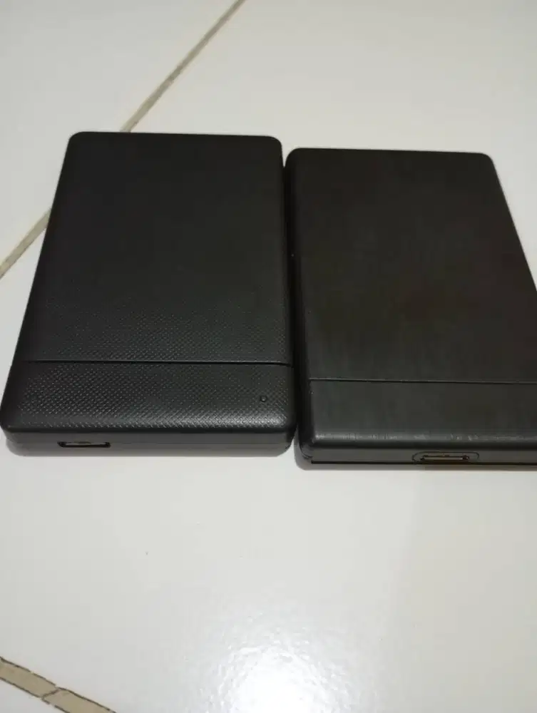 Dijual cepat Hard Disk Eksternal kapasitas besar 2 TB.