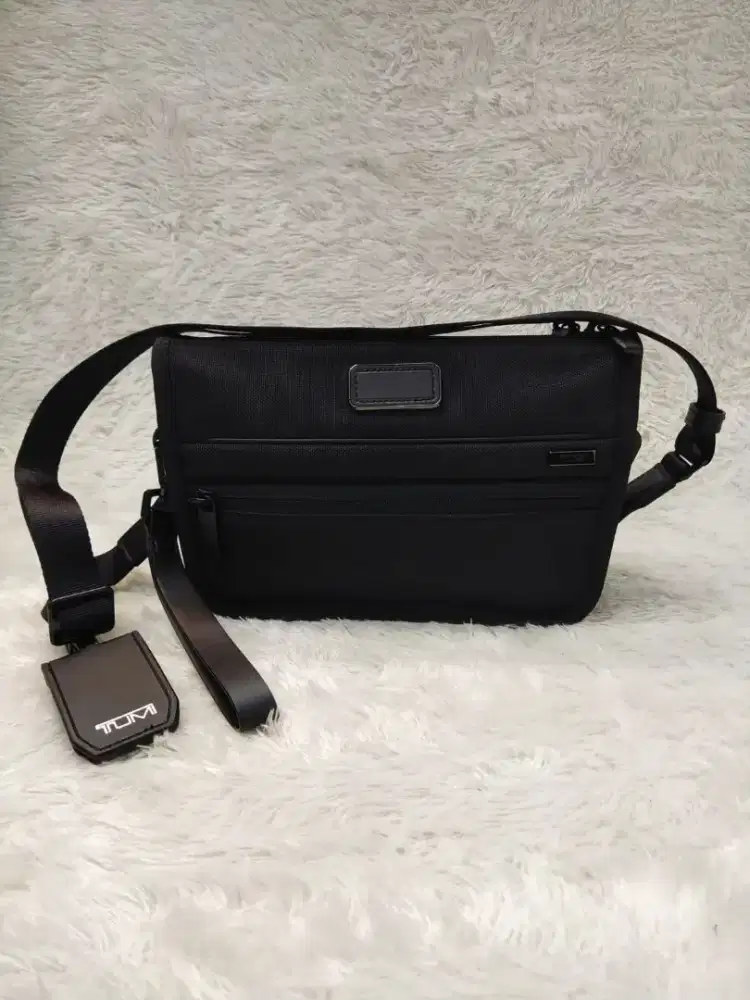 Luxury TUMI slingbag/handbag sangat mewah dan elegan