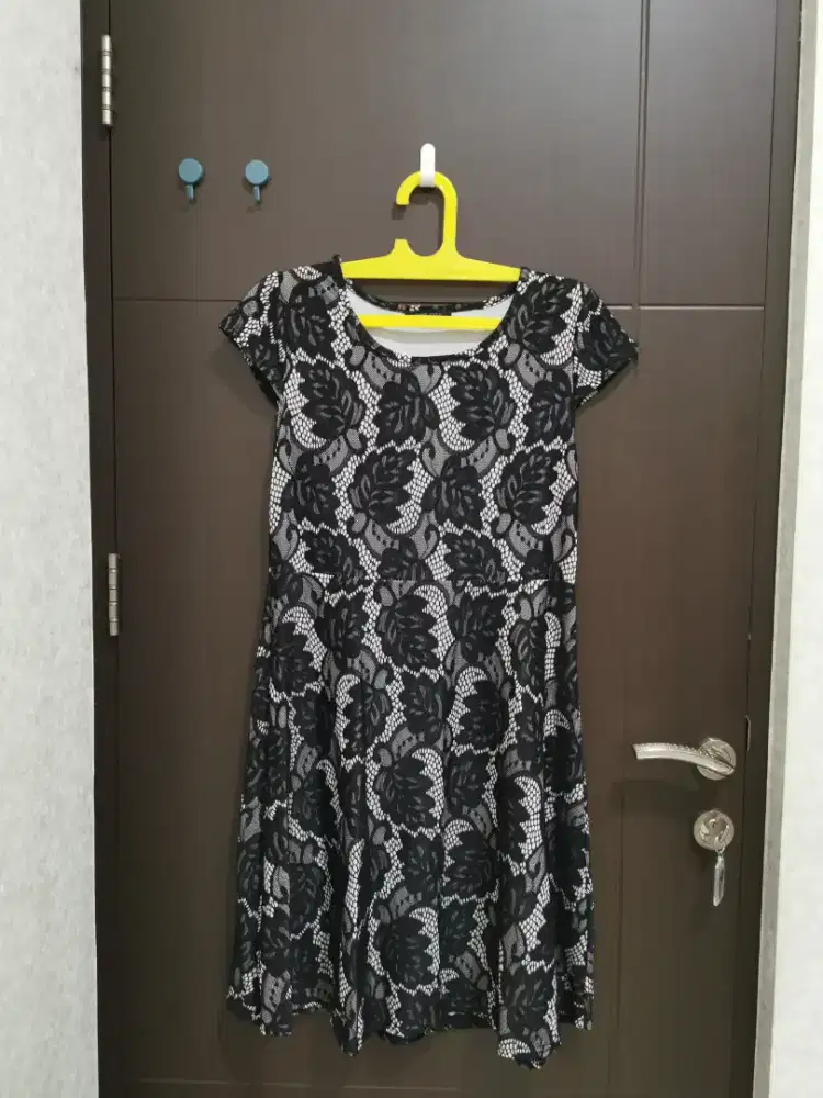 Baju kondangan brukat warna hitam