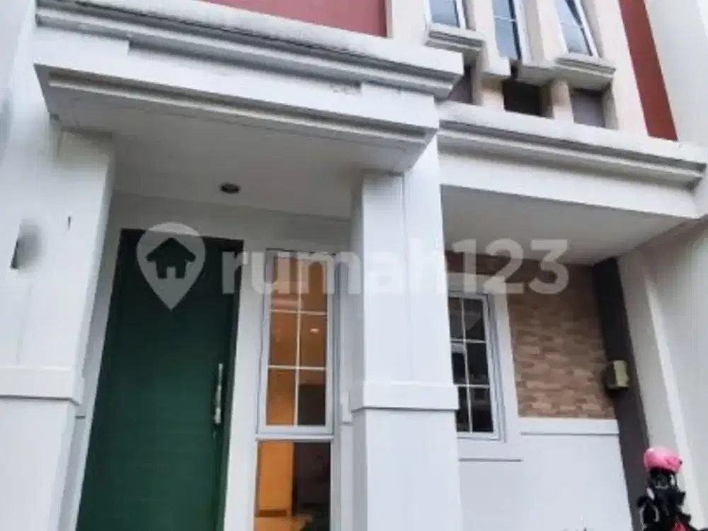Dijual Cepat BU TURUN HARGA 1.650 M nego Rumah Cantik - hook di SAVIA BSD