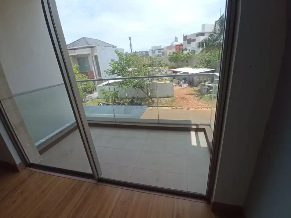 Disewakan rumah golf island posisi hoek jarang ada kosongan rumah sudah rapi siap nego dan survey