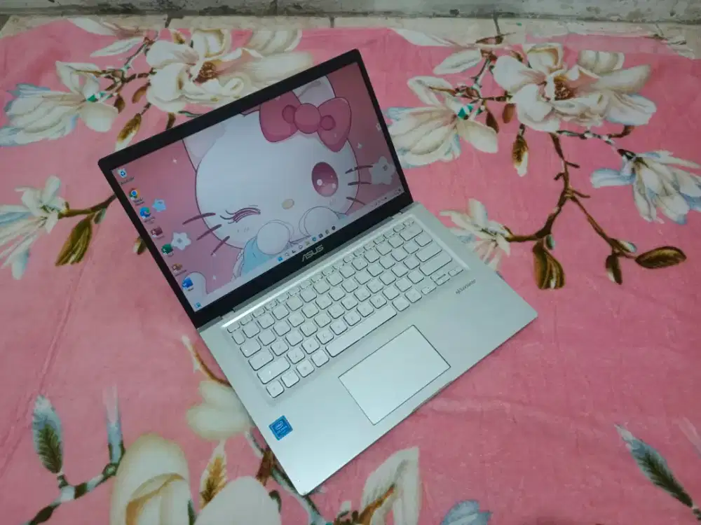 Di jual laptop slim tahun muda asus vivobook