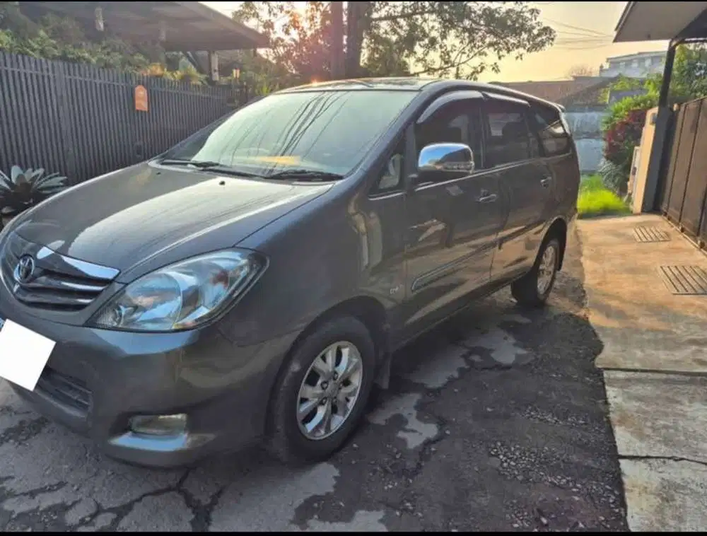 Toyota Kijang Innova 2010 Diesel