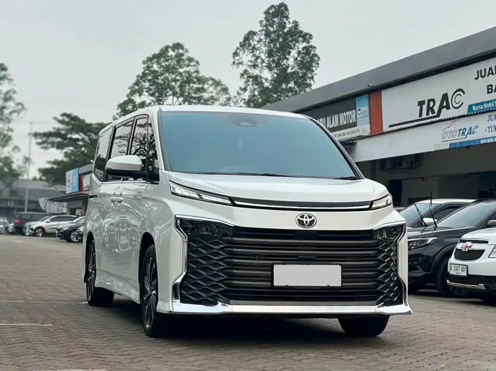 DP 50JT // 2023 TOYOTA NEW VOXY 2.0 AT