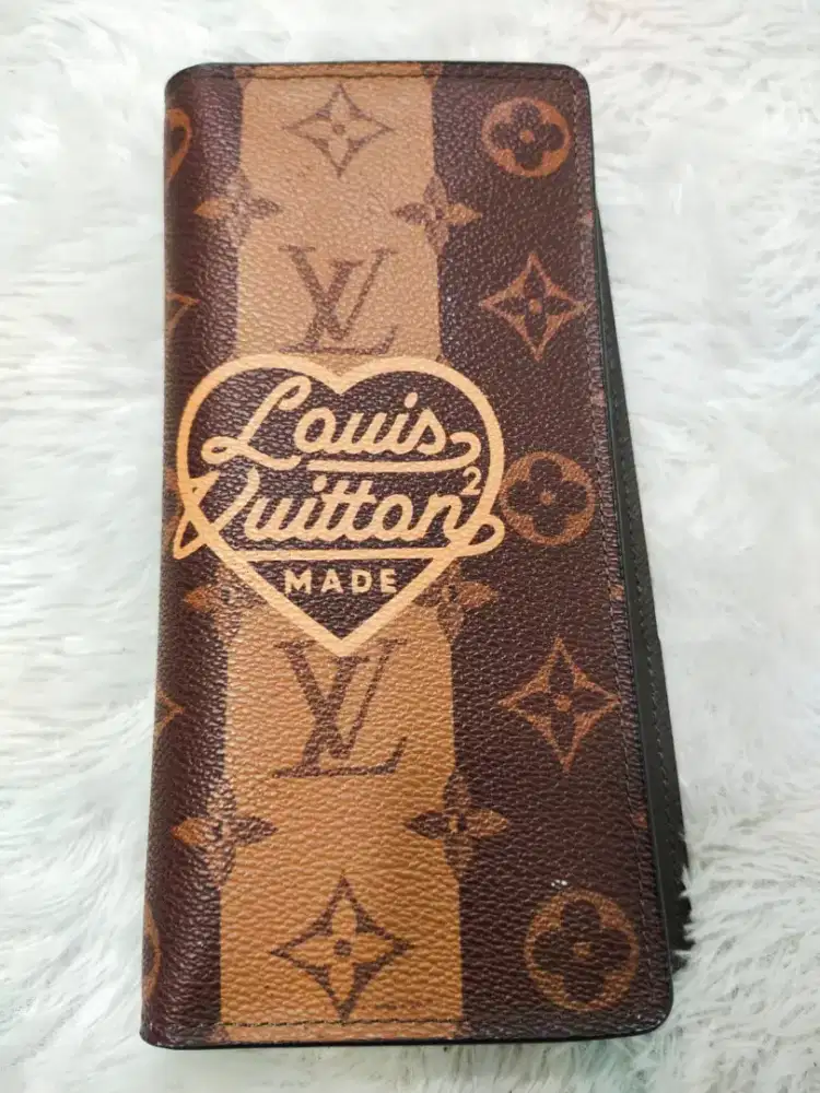 Luxury LOUIS VUITTON wallet bekas pemakaian pribadi