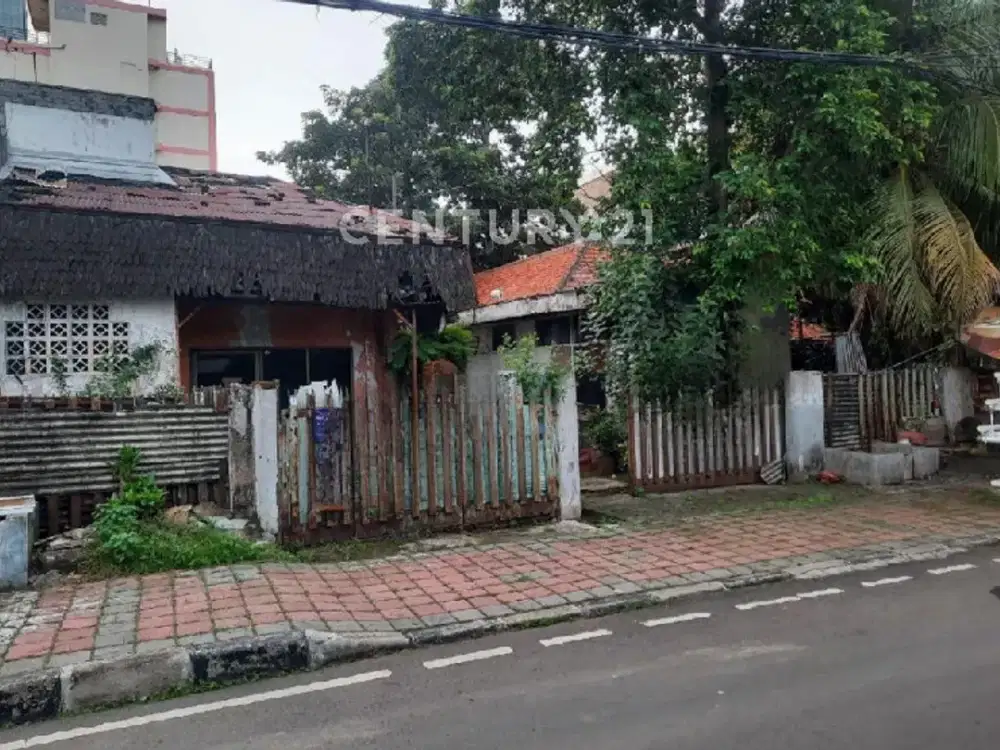 TANAH MURAH BONUS RUMAH TUA Lokasi Strategis Di Kramat Jakpus