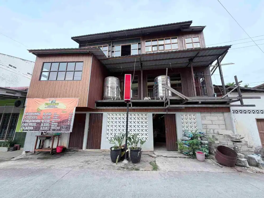 Ruko 3 lantai pinggir jalan utama