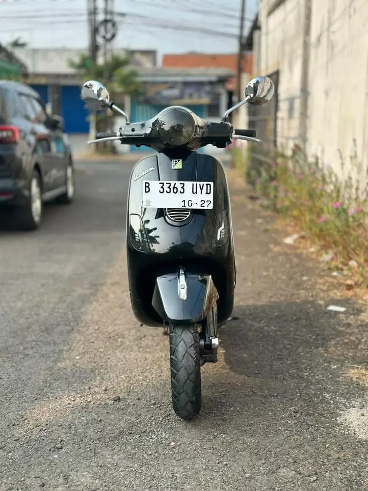 VESPA LX 1250 2V 2012 HITAM - TERMURAH