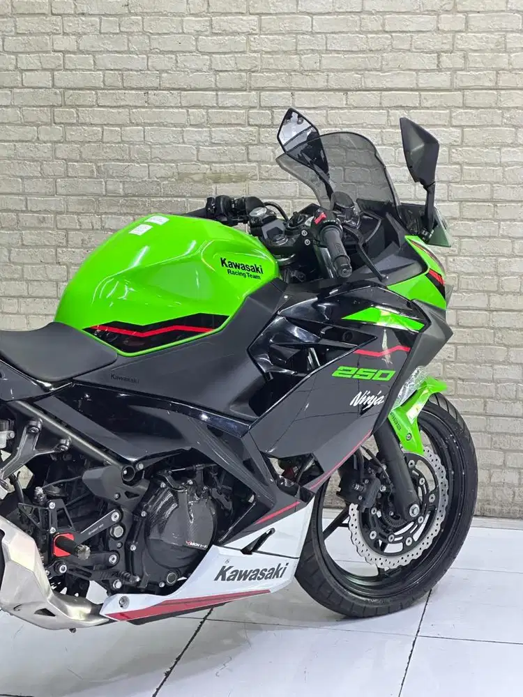Kawasaki All New Ninja 250 FI KRT Edition