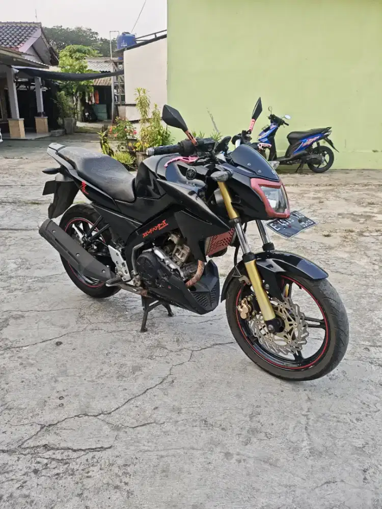 YAMAHA VIXION 2015