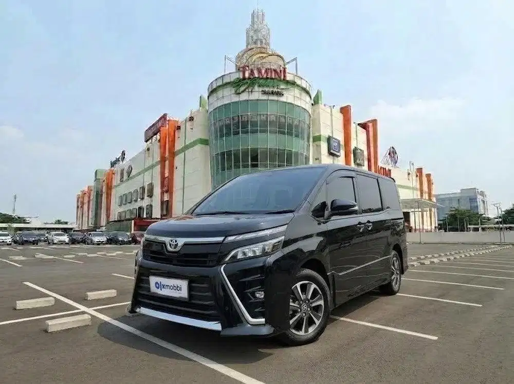 DP RENDAH - Toyota Voxy 2021 UZC