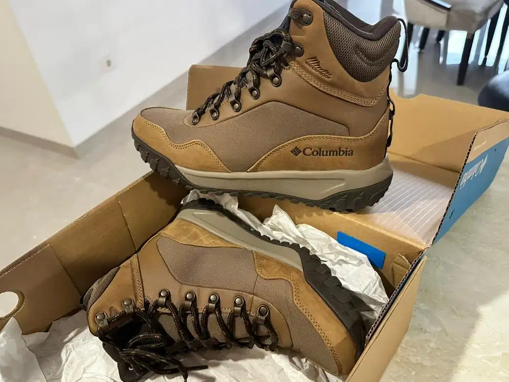 Sepatu Hiking Salju Musim Dingin