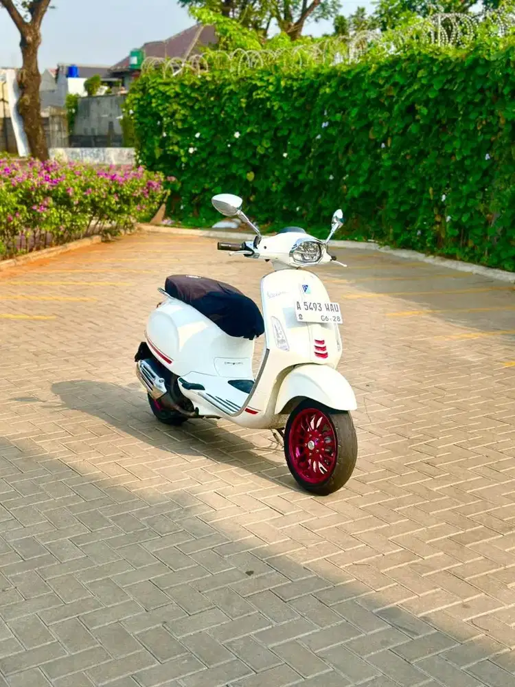 VESPA SPRINT S 150 ABS 2023 PUTIH - TERMURAH SEINDONESIA