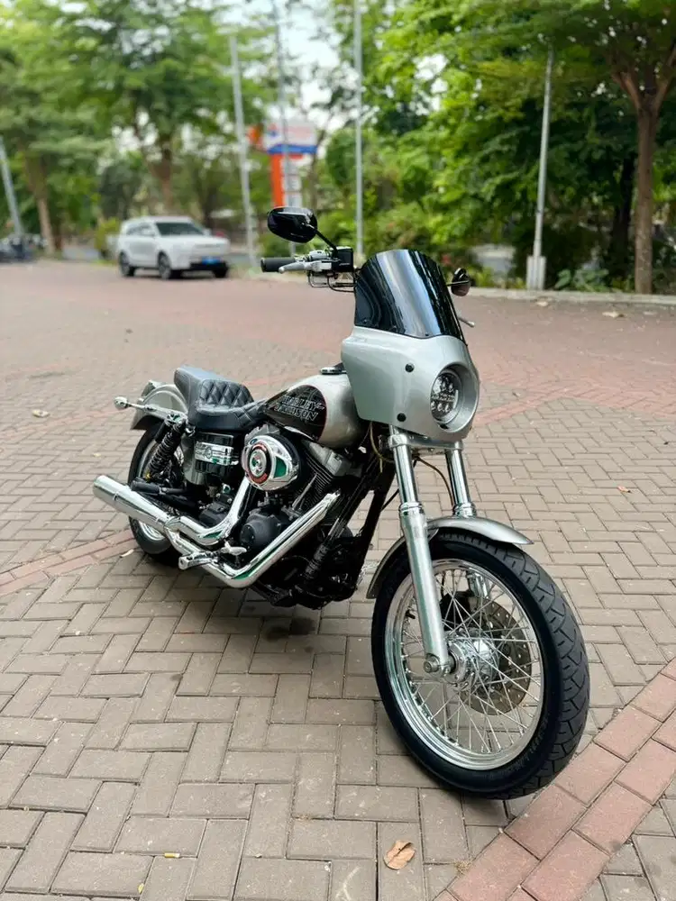 Harley davidson dyna streetbob 2006