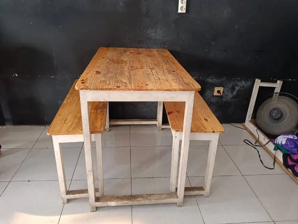Meja kayu second warung