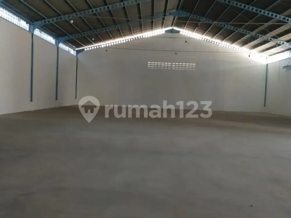 Jual Gudang Baru Ready 1000 M2 Akses Konttainer 40 Feet Pergudangan Kavling Dpr Cipondoh