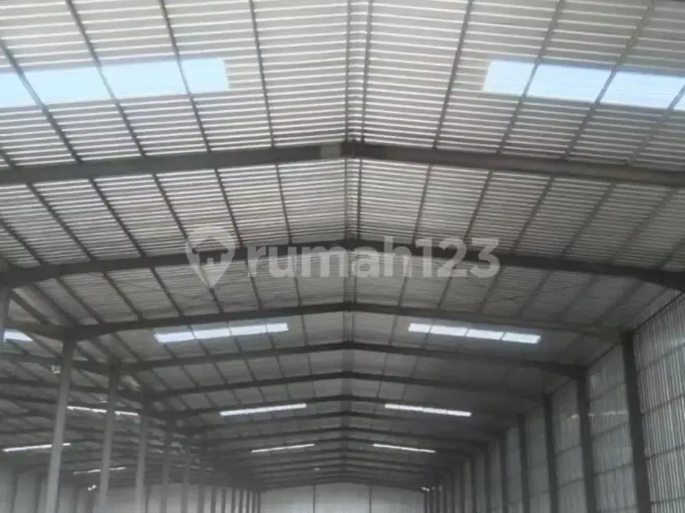 Disewakan Gudang Baru Bagus Loading Dock Lokasi BSD Storage Only Dekat Legok
