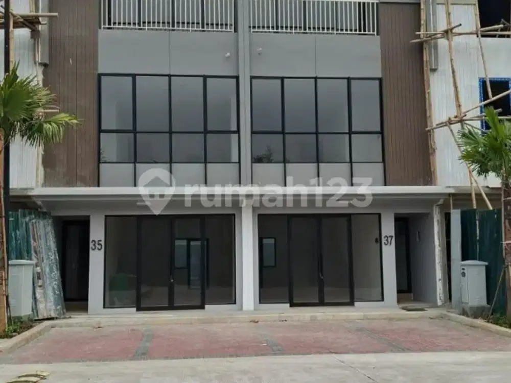 Disewakan Ruko Gandeng 3 Lantai Essence Lippo Karawaci Barat Strategis Cocok Usaha