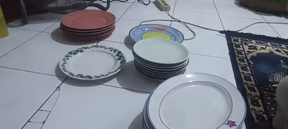 Jual piring berbagai macam