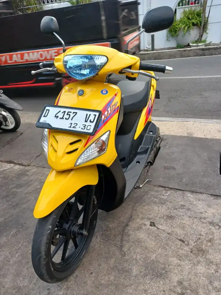 Jual atau TT mio sporty 2005 asli Kuning