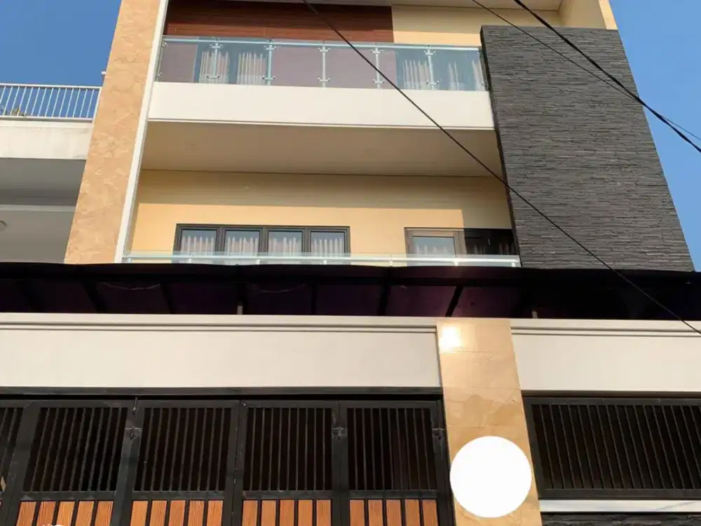 Jual Rumah Megah 3 Lantai 315M² Jalan Labkes Sunter Jakut – 4+1 KT / 5 KM (SHM)