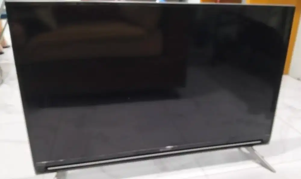 Jual cepat Smart TV LED merk Sharp uk 40 inch