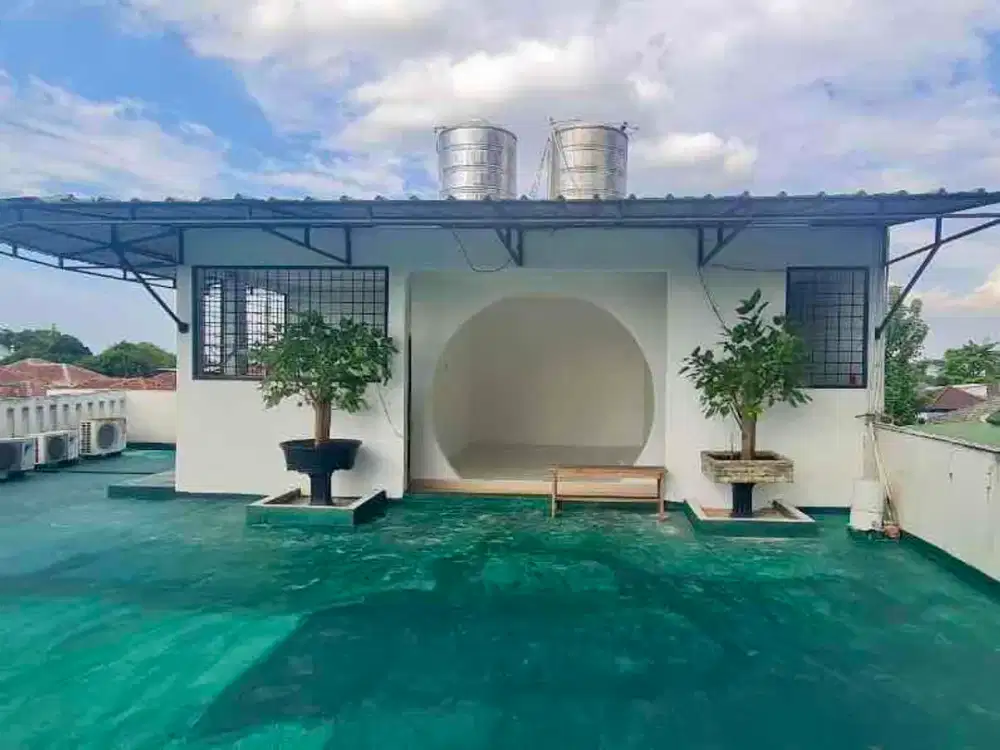 Rumah 2,5 Lantai Full Furnished Versailles BSD – 4+1 KT, Rooftop, SHM