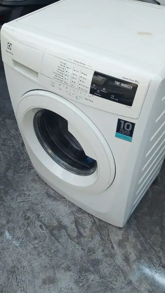 Mesin cuci otomatis kap 8 kg merk elextrolux
