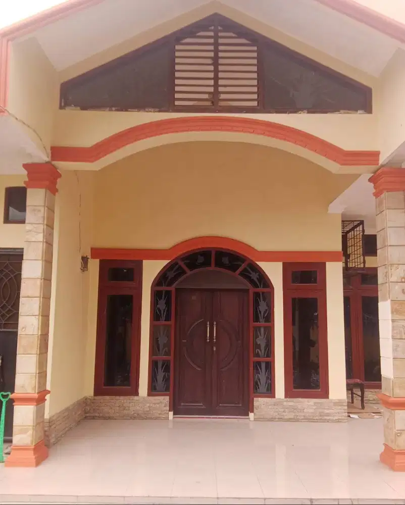Dijual Cepat Rumah Mewah Gaya Klasik Nego