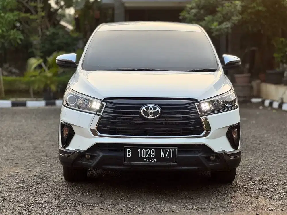 INNOVA VENTURER 2.4 AT 2022