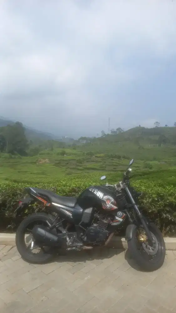 Yamaha byson 2013 hitam tinggal pakai