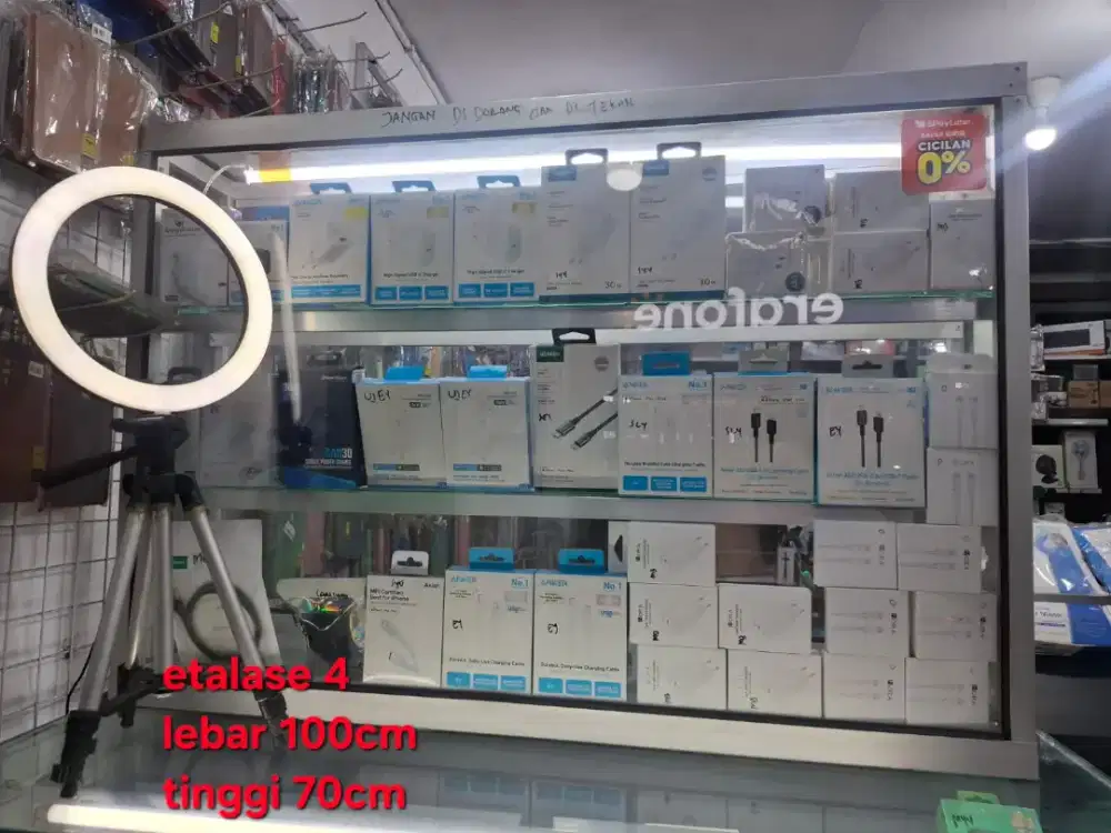 Etalase jualan bagus