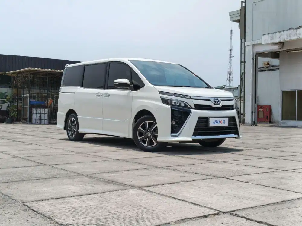 Toyota Voxy 2.0 Matic 2019 Km 77rb Tangan 1