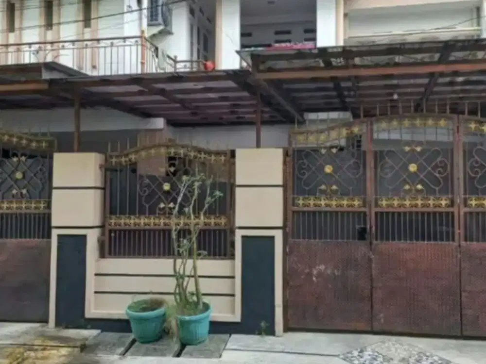Jual Rumah di Gading Mas Timur II, 1,5 Lantai, 4+1 KT, 4 KM, SHM, Jalan Depan Nyaman untuk 2 Mobil