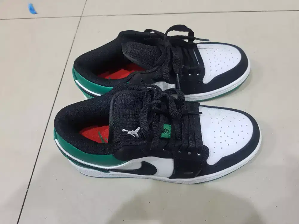 Sepatu nike panda