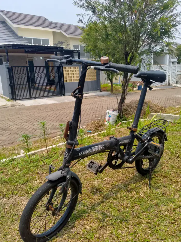 Sepeda Lipat Polygon Urbano 2.0