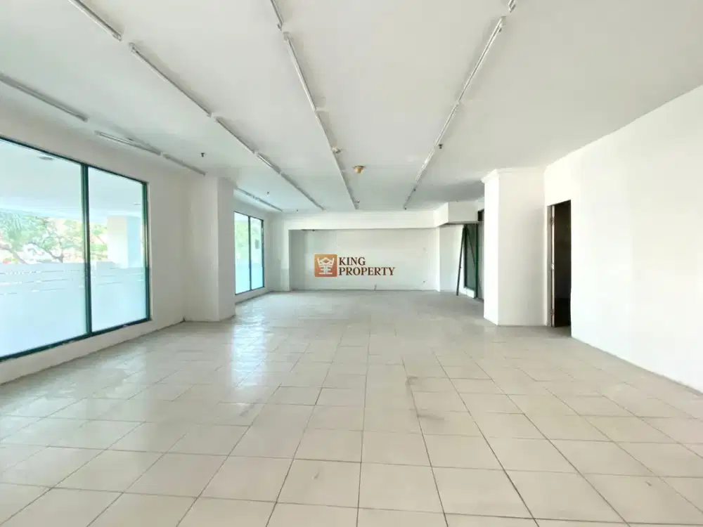Cari Tempat Usaha? Kios Potensial Siap Pakai di Apartemen Riverside Pluit, Muara Karang Strategis