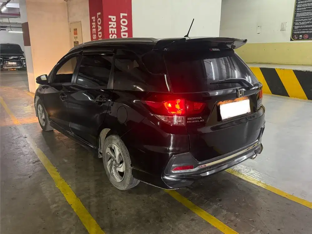 Honda Mobilio RS 2016 Pribadi Tangan 1