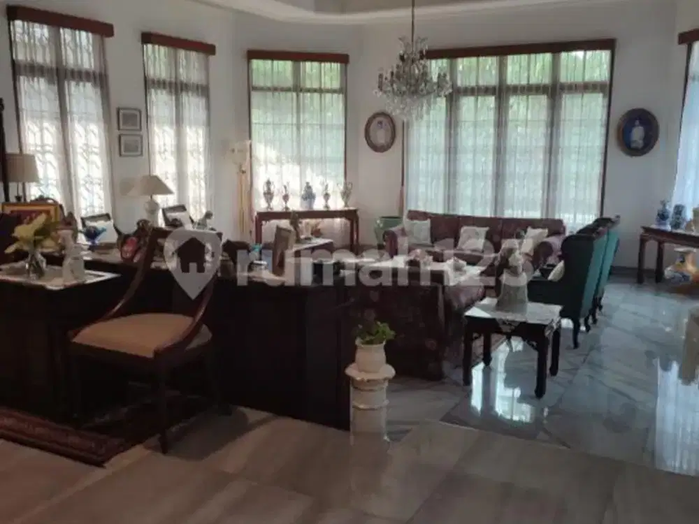 Rumah Mewah 2700 Meter Belakang Danau Dekat Mall Cinere