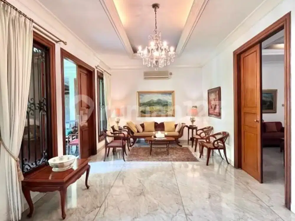 Dijual Rumah Mewah di Hangtuah Kebayoran Baru - Jakarta Selatan