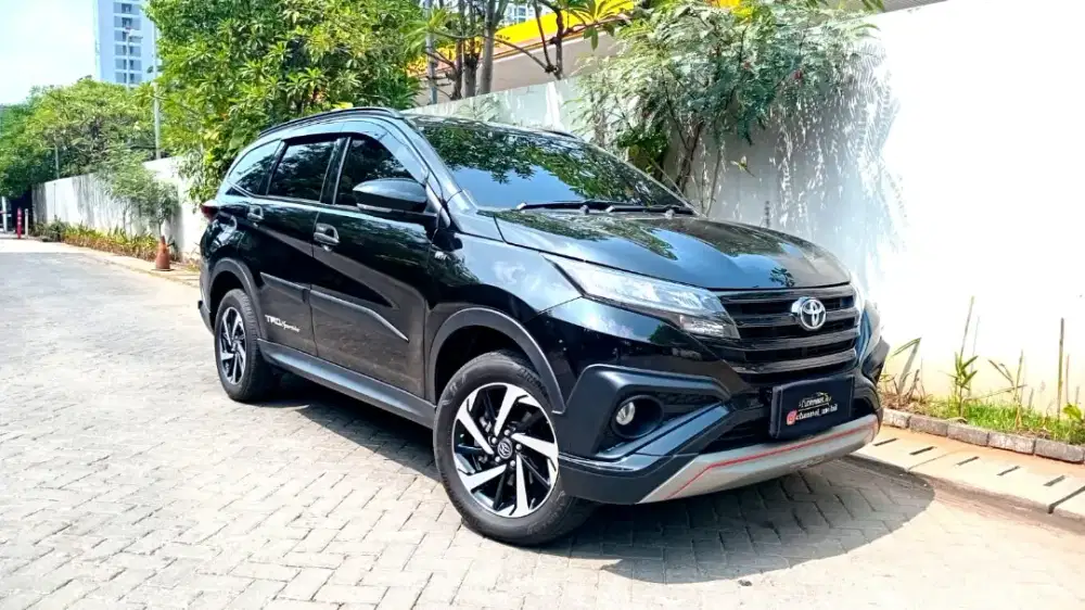 TOYOTA RUSH TRD 2019 HITAM LOW KM