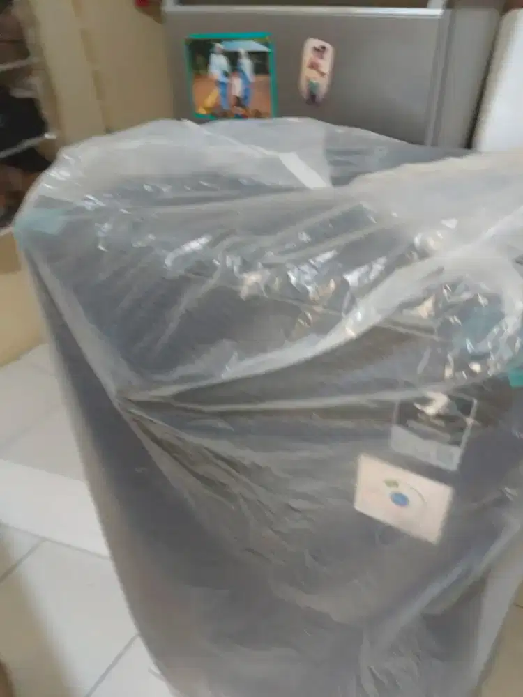 Dijual kulkas merk Aqua
