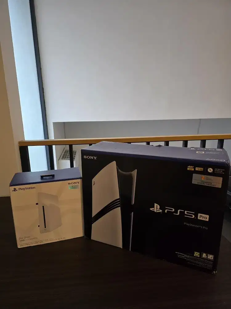 PS5 Pro 2TB Singapore Fullset Like New + Disc Drive Original Baru