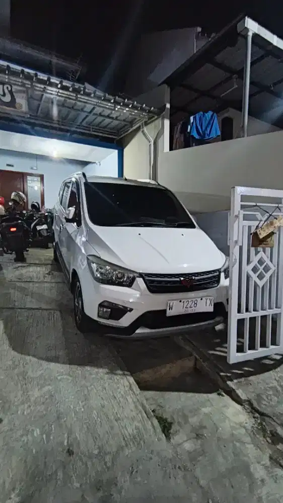Wuling Confero S Lux +