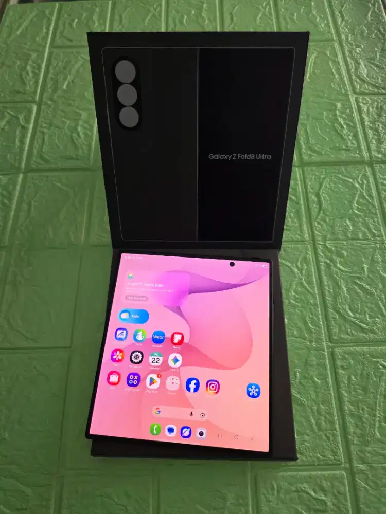 Samsung Z Fold 8 Ultra 12/256GB SEIN Umur 3 Hari Mulus