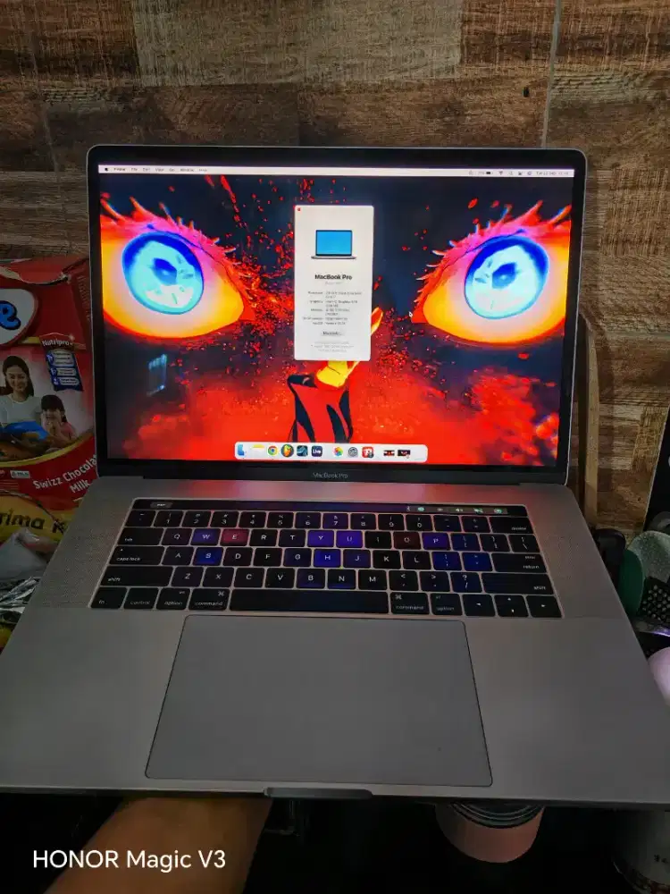 Macbook pro 15 i7 16GB 256GB touchbar 2017 normal siap diajak lembur