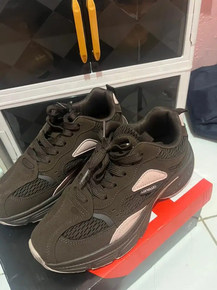 AIRWALK BROWN PINK