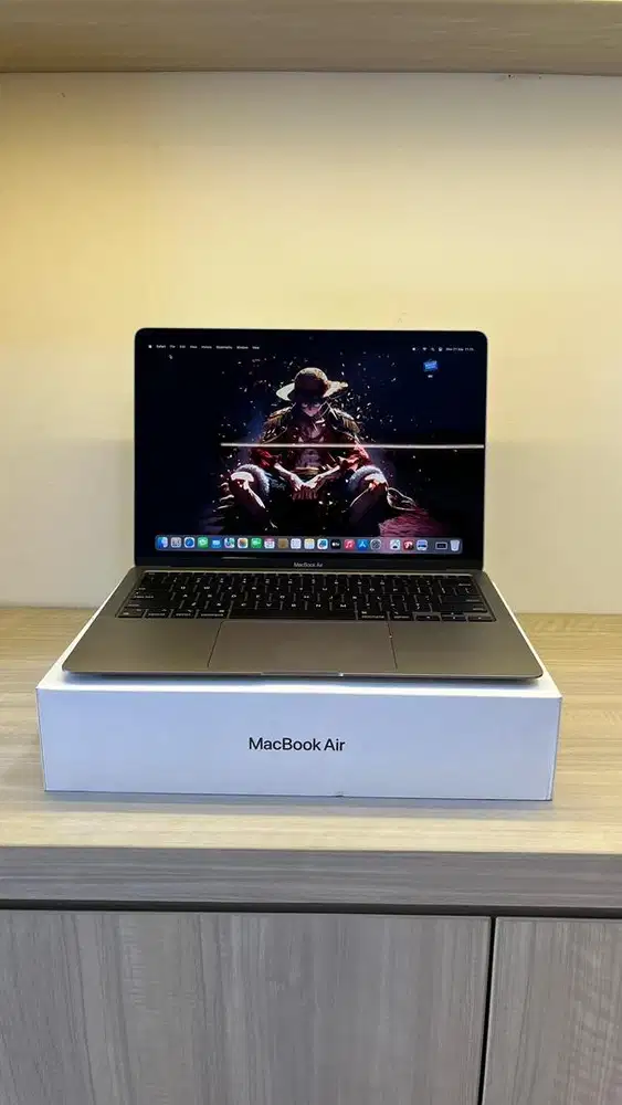 Macbook air m1 2020 13 Ram 8/256Gb chip-Apple m1