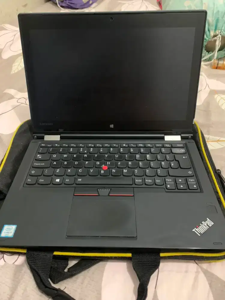Lenovo Yoga 260 Touchscreen Minus