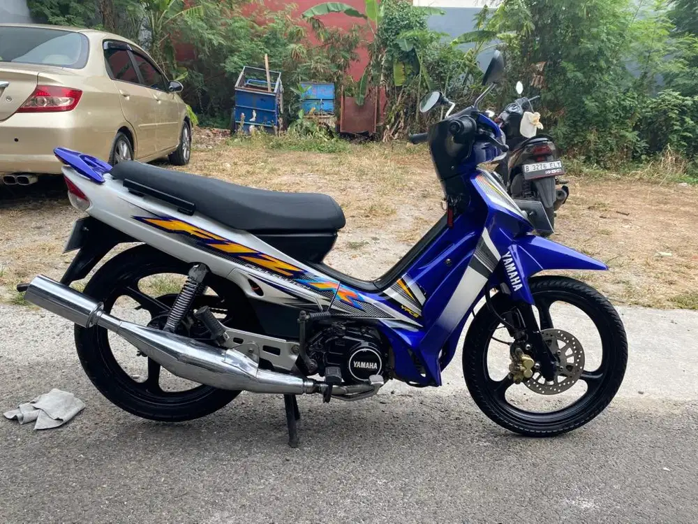 DIJUAL YAMAHA F1ZR FULL CLUTCH 2004 BIRU PUTIH